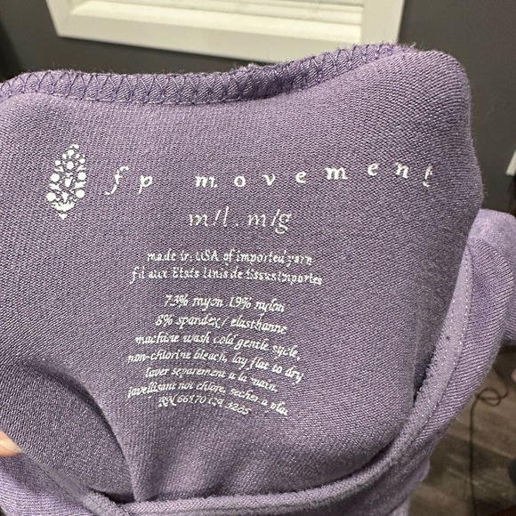 Free People Movement Hoodie Women M/L Purple Long Sleeve Lightweight Shirt Gym - Picture 5 of 5